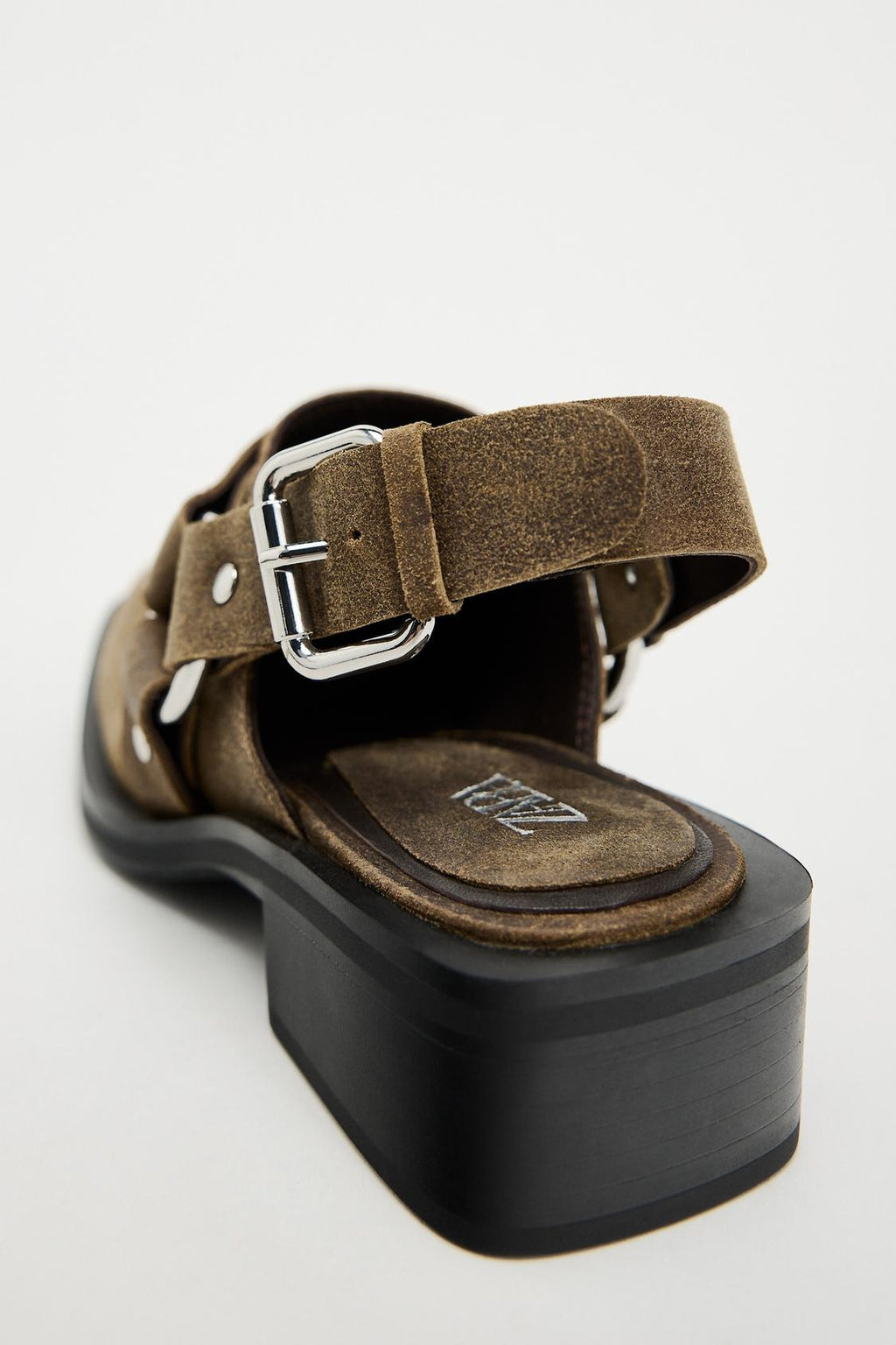 SABOTS MOTARDS EN CUIR - Marron de Zara